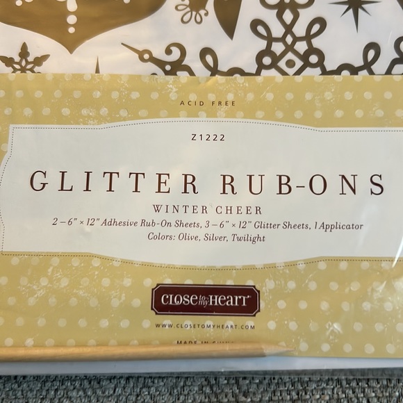 Glitter rub on Winter Cheer - Picture 2 of 8